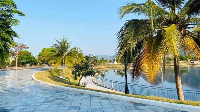 Moc Homestay- Near Bai Dai Beach Cam Lam Buitenkant foto